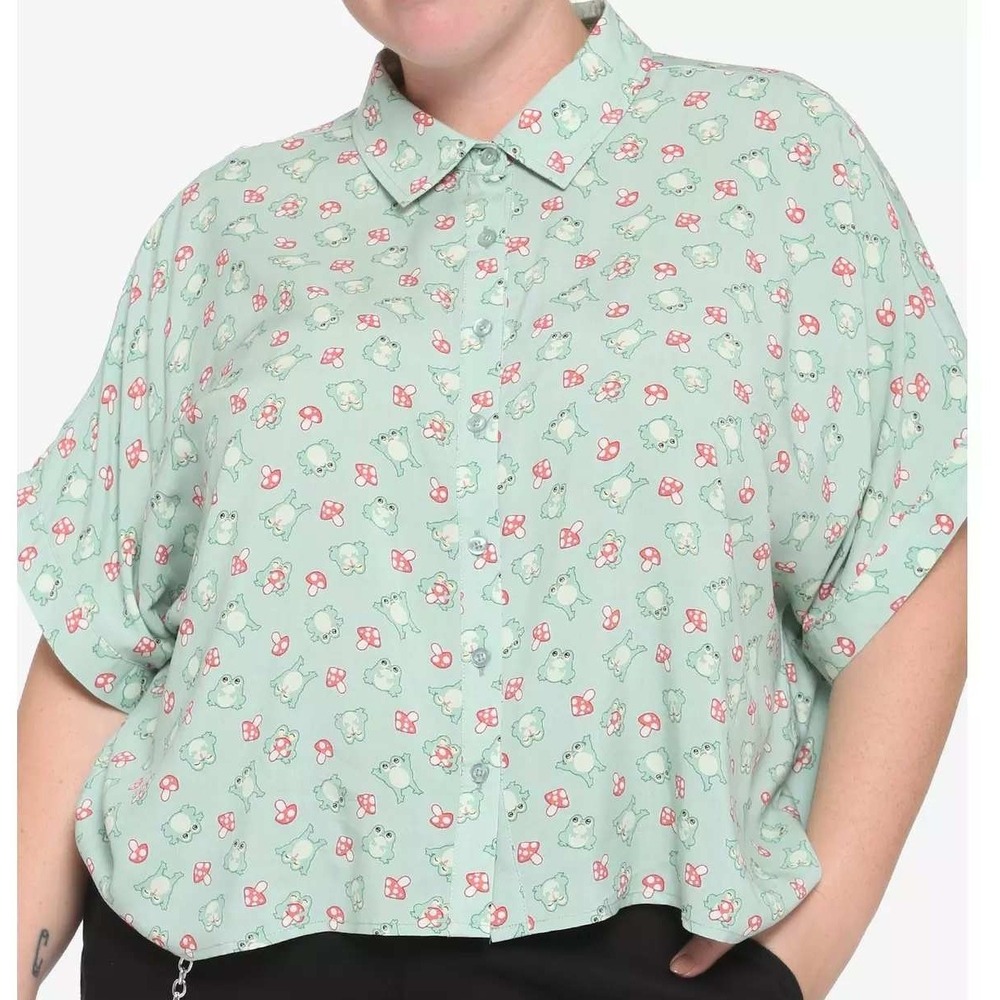 Hot Topic Sage Green Frog & Mushroom Print Button Down Shirt Womens Size 2X Boxy